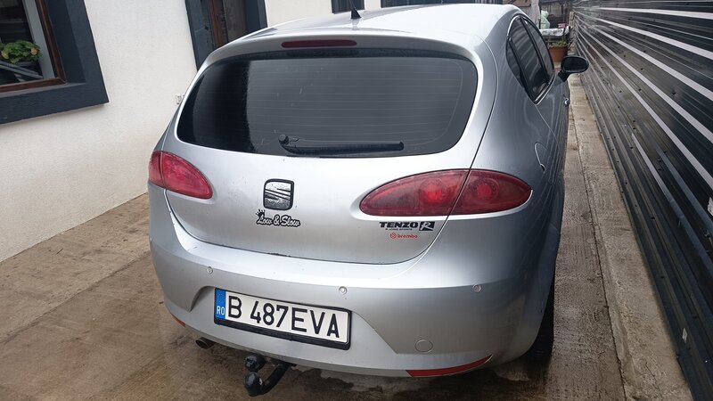 Se vinde pentru dezmembrat,